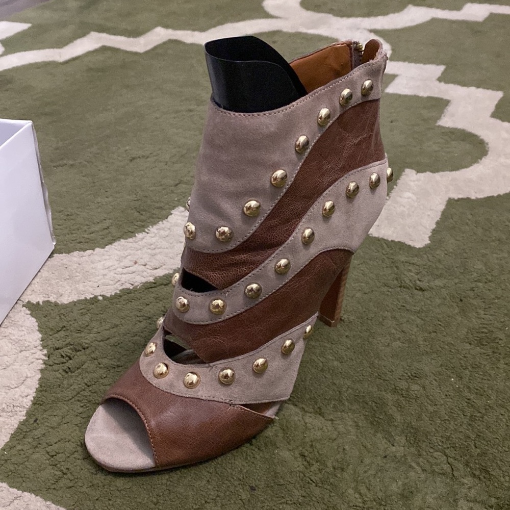 Nine West peep toe bootie